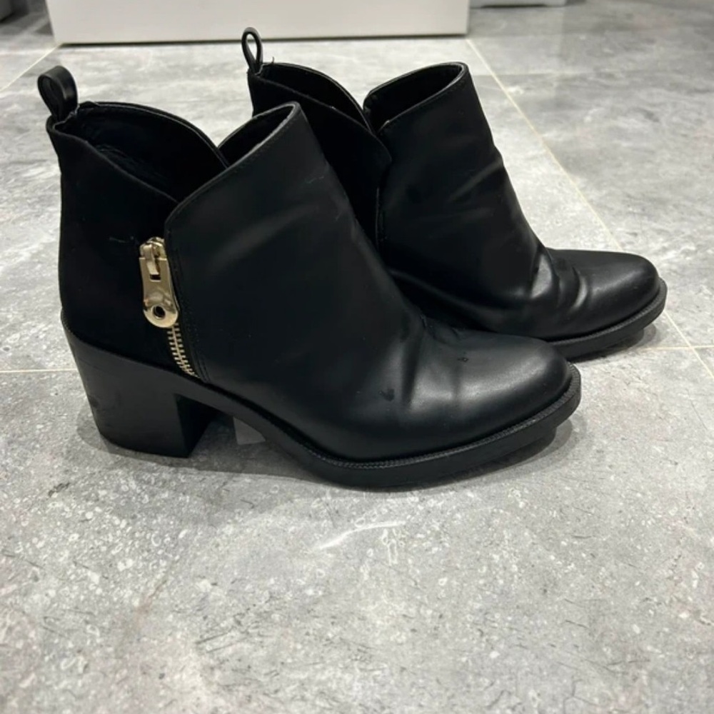 Zara Black Ankle Boots with Metallic Zipper